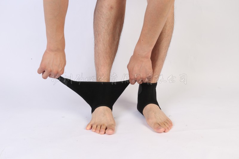 自发热护踝